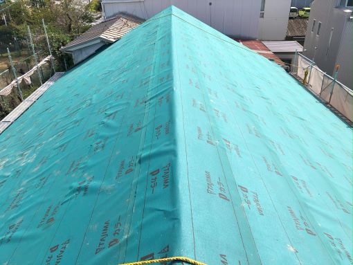 大府市 牧様邸 瓦屋根葺き替え工事 (2)R　左　屋根　施工中